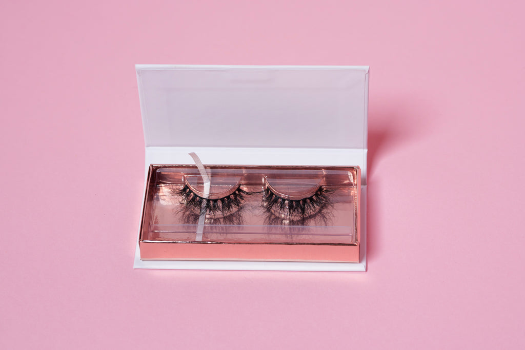 Legendary Mink Eyelashes